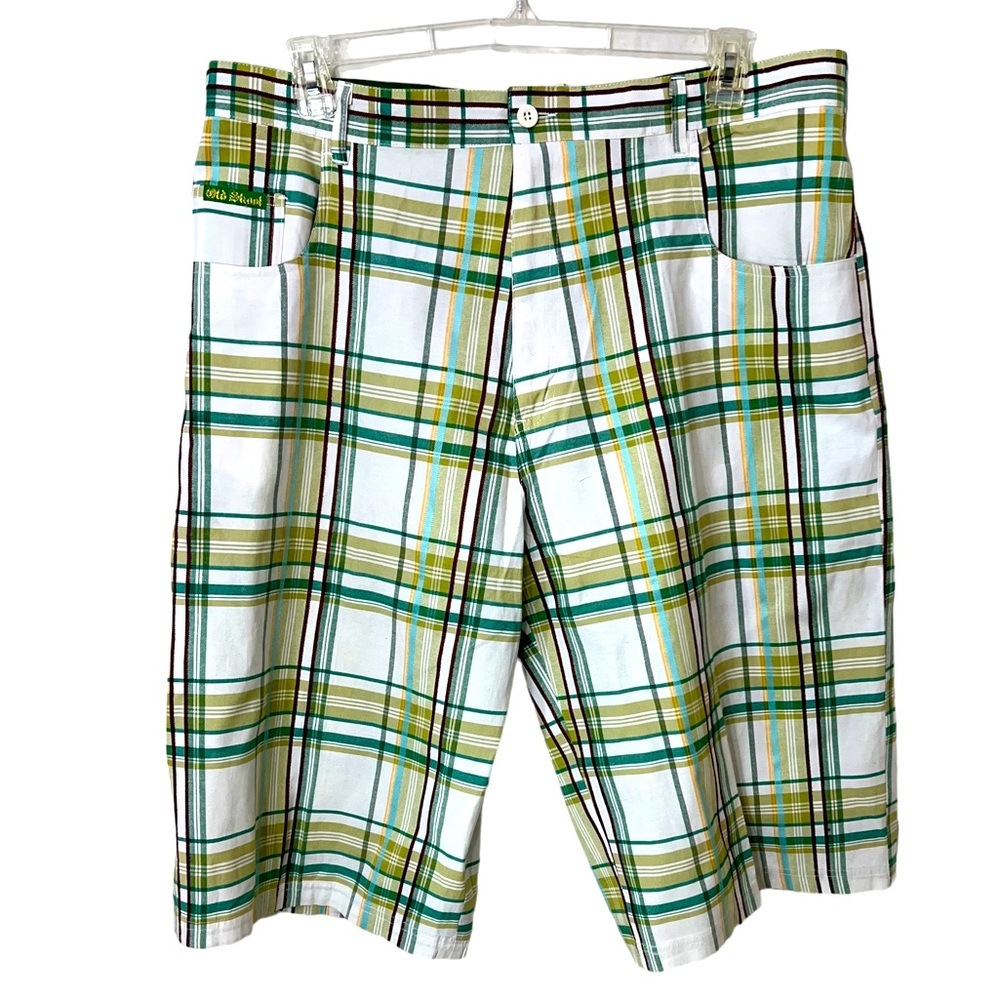 🔥🔥VINTAGE OLD SKOOL MENS CASUAL SHORTS. SIZE 42 WAIST VERY COMFORTABLE ☑️
